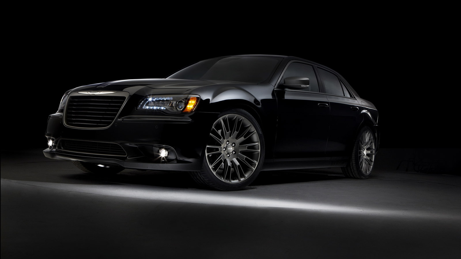 2013 Chrysler 300C John Varvatos Limited Edition