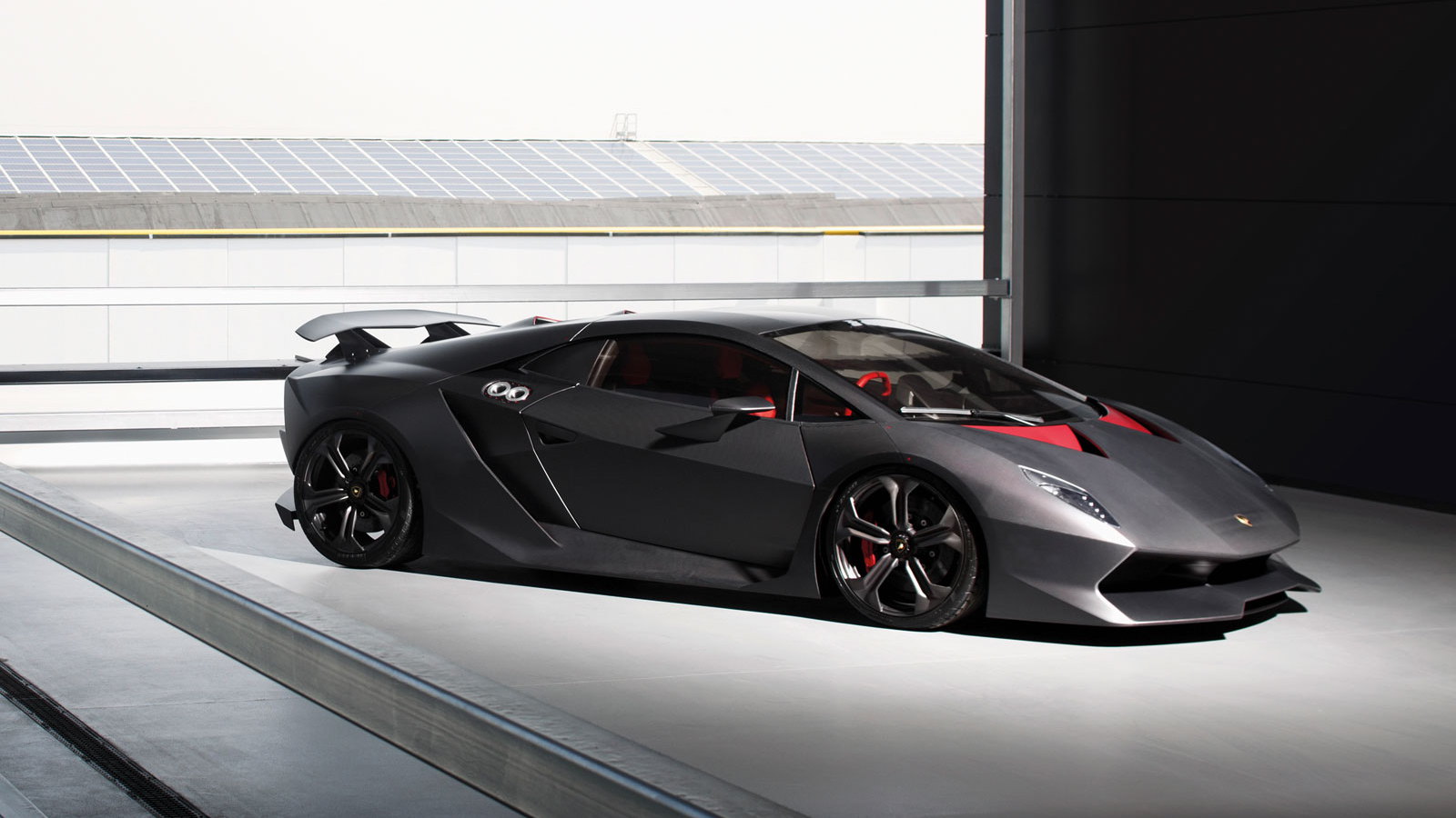 Lamborghini Sesto Elemento Hits The Track: Video