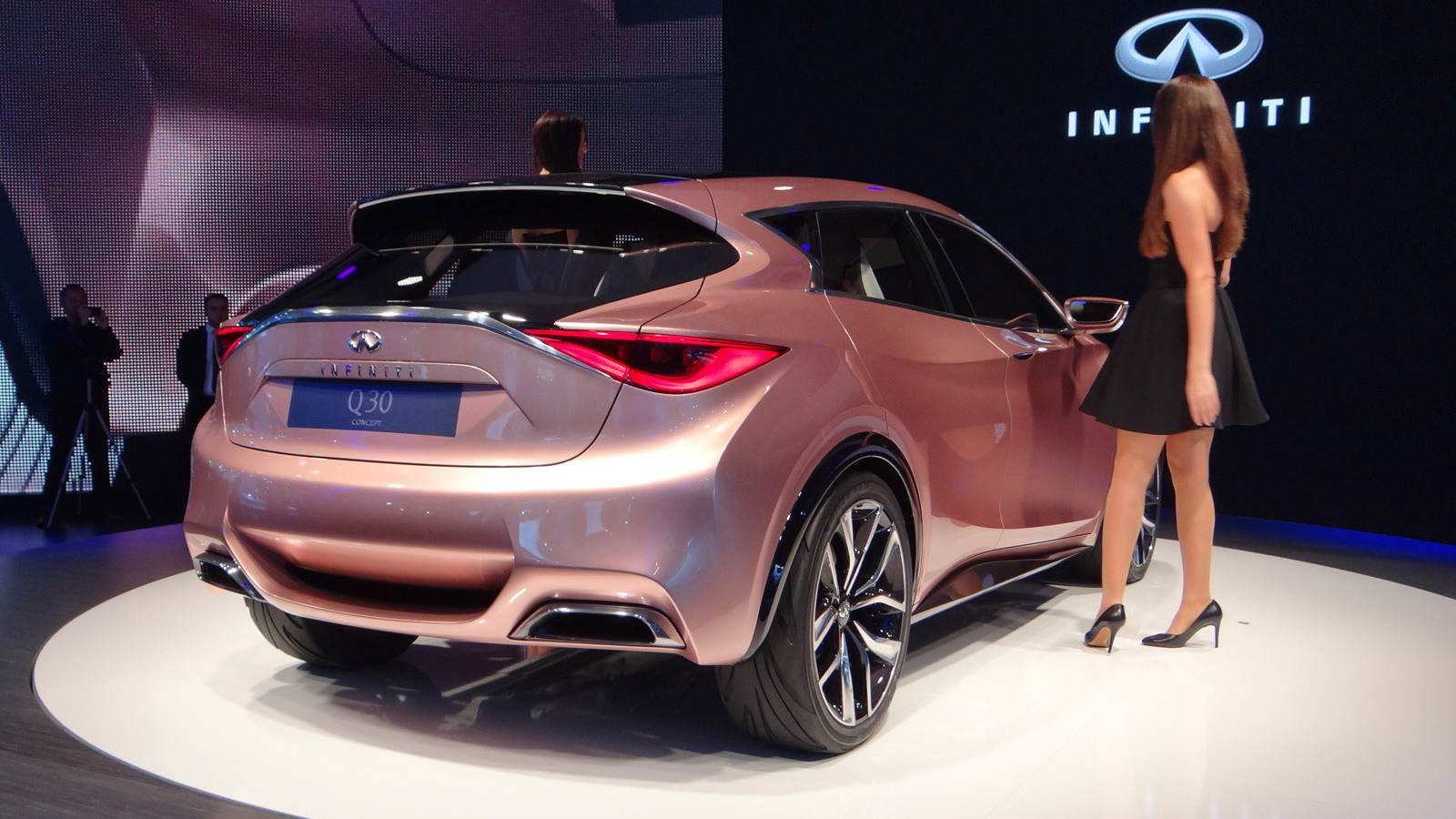 Infiniti Q30 concept, 2013 Frankfurt Auto Show