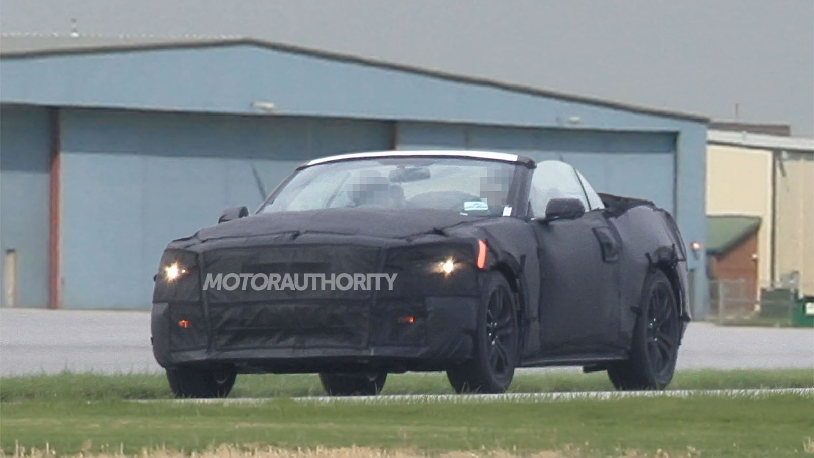 2015 Ford Mustang Convertible spy shots