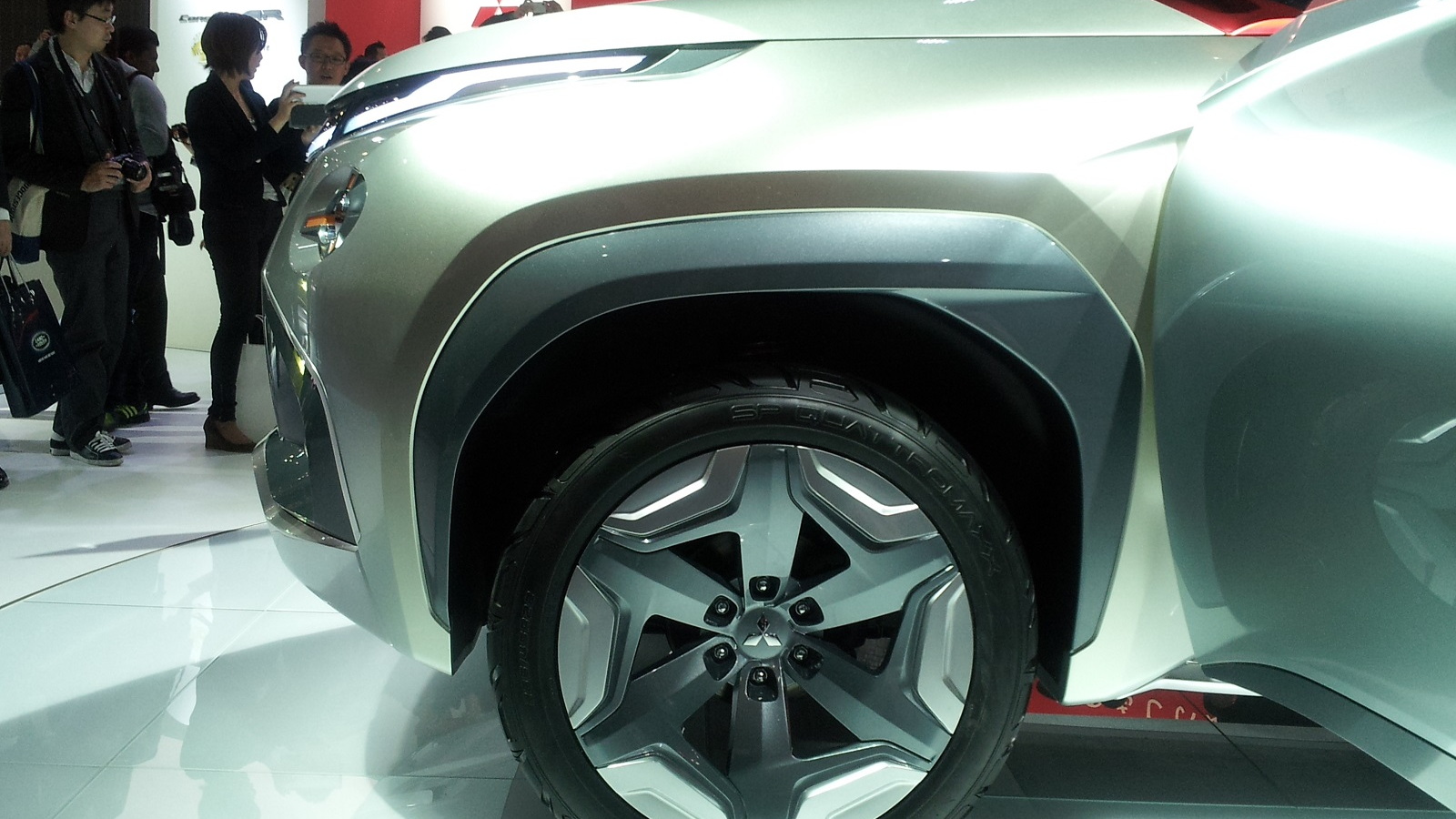 Mitsubishi GC-PHEV Concept, 2013 Tokyo Motor Show