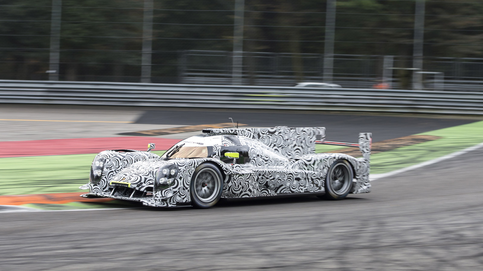 Mark Webber tests Porsche’s 2014 LMP1