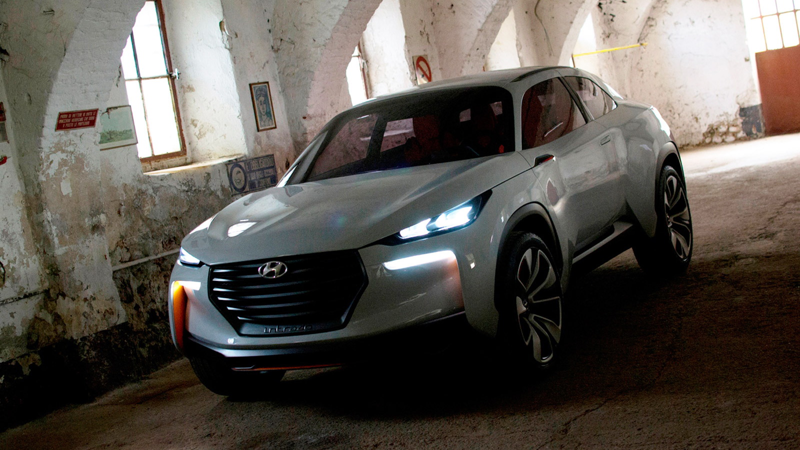Hyundai Intrado concept, 2014 Geneva Motor Show