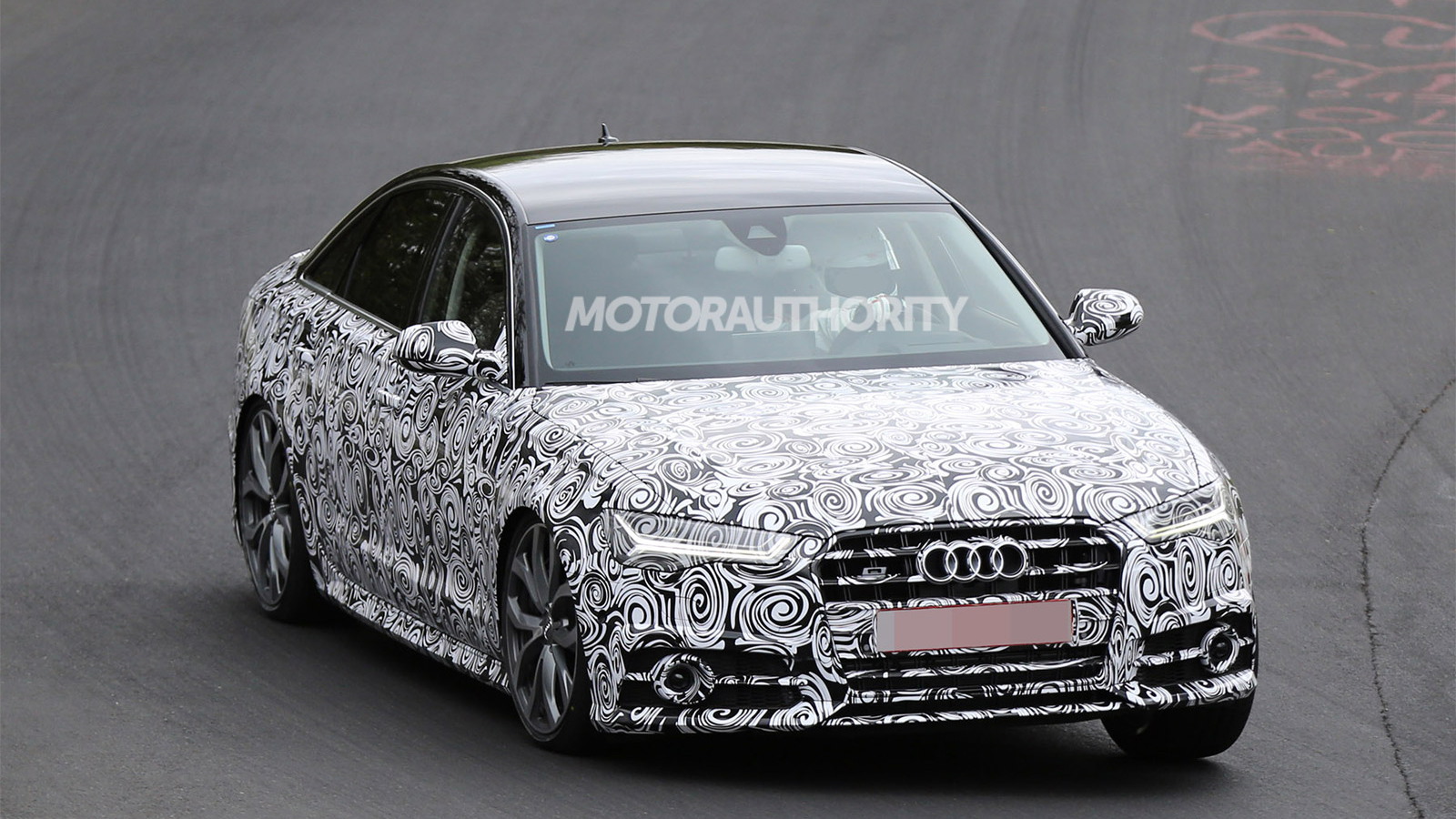 2016 Audi S6 facelift spy shots