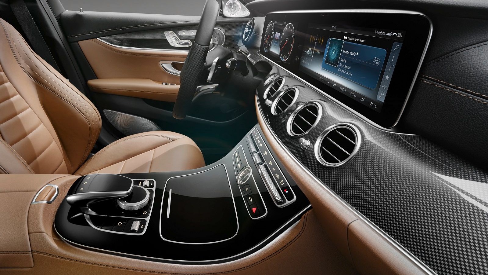 2017 Mercedes-Benz E-Class interior