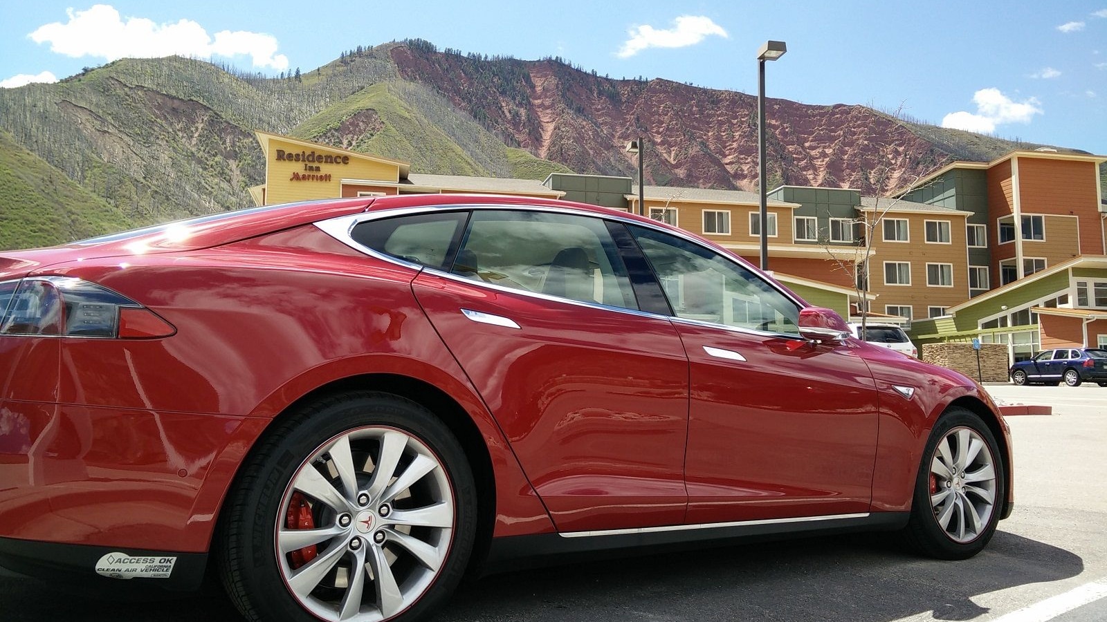 2015 Tesla Model S P85D, May 2015   [photo: George Parrott]