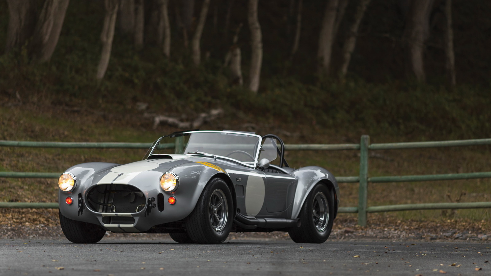 Shelby Cobra 427 is up for sale