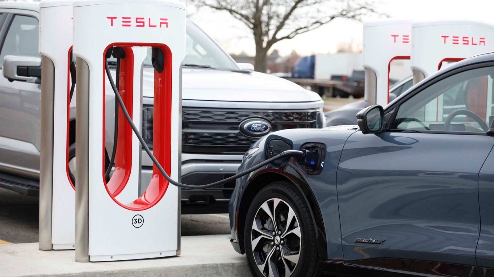 Musk announces more and faster Tesla Superchargers on the way