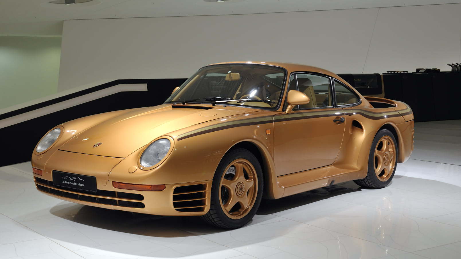 Porsche 959 Exclusives for Arab sheikh