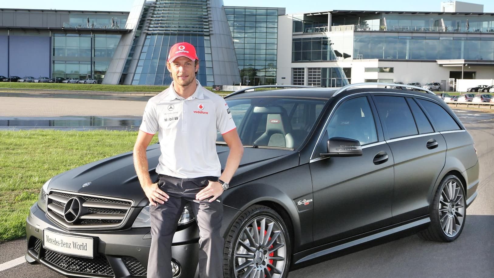 F1 Champ Jenson Button with Mercedes-Benz C-Class DR 520 Estate (Source: Mercedes)