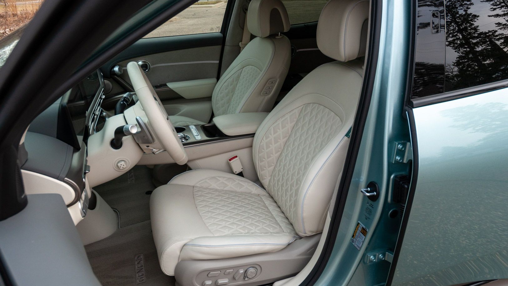 2024 Genesis GV60
