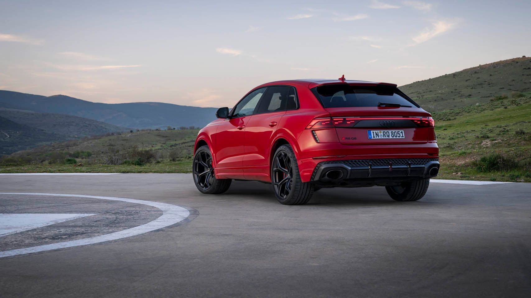 2025 Audi RS Q8 Performance
