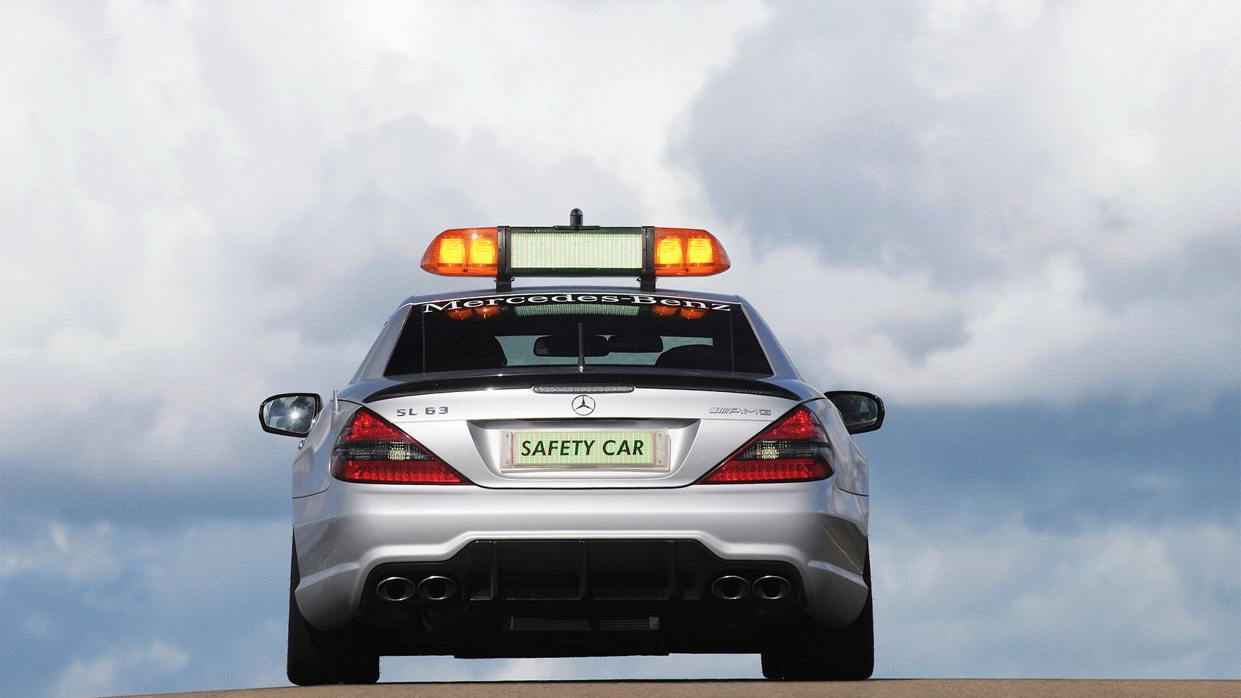 Mercedes Benz Sl63 Amg Returns As Official 09 F1 Safety Car