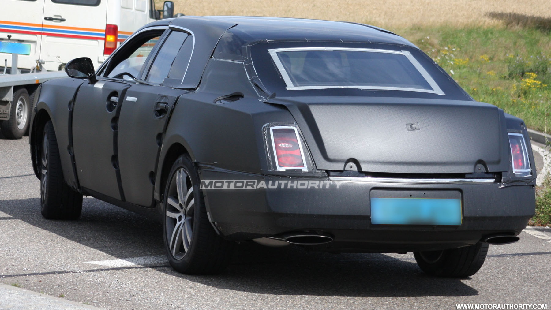 2010 grand bentley arnage replacement spy shots july 005