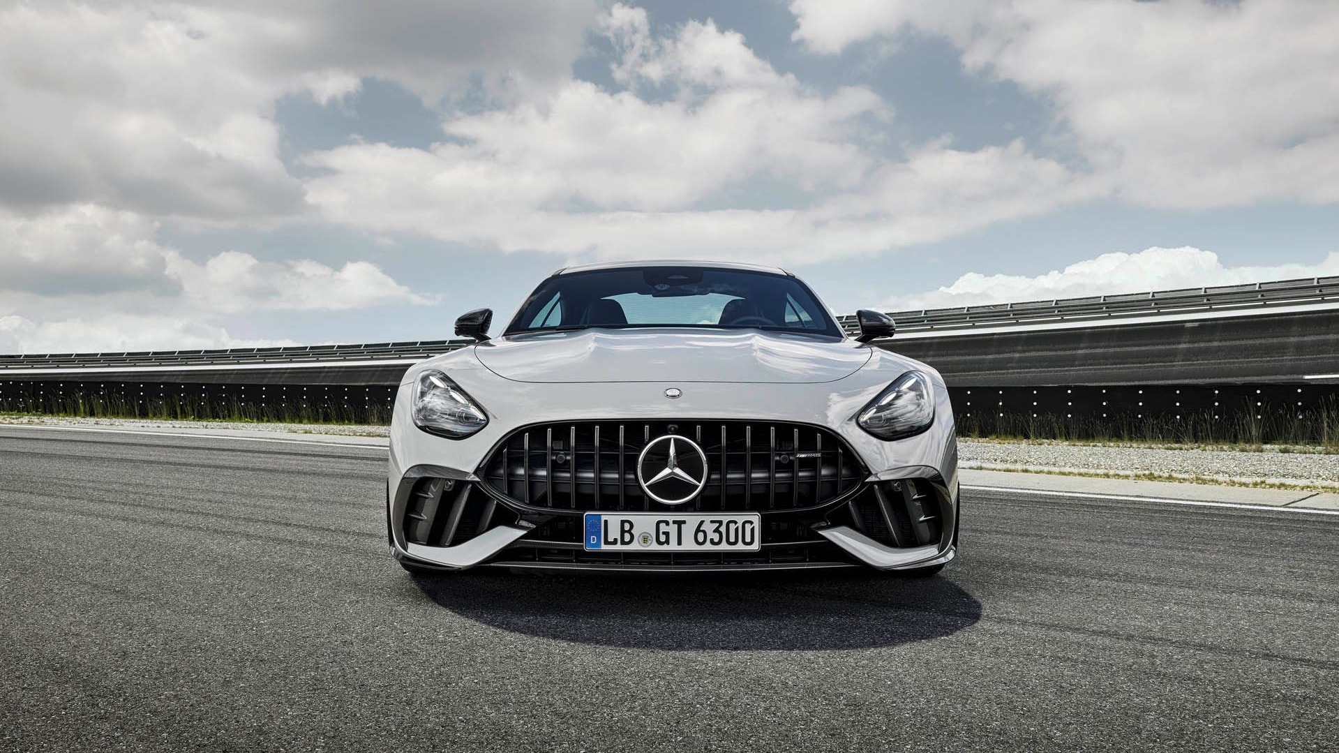 2025 Mercedes-Benz AMG GT 63 Pro