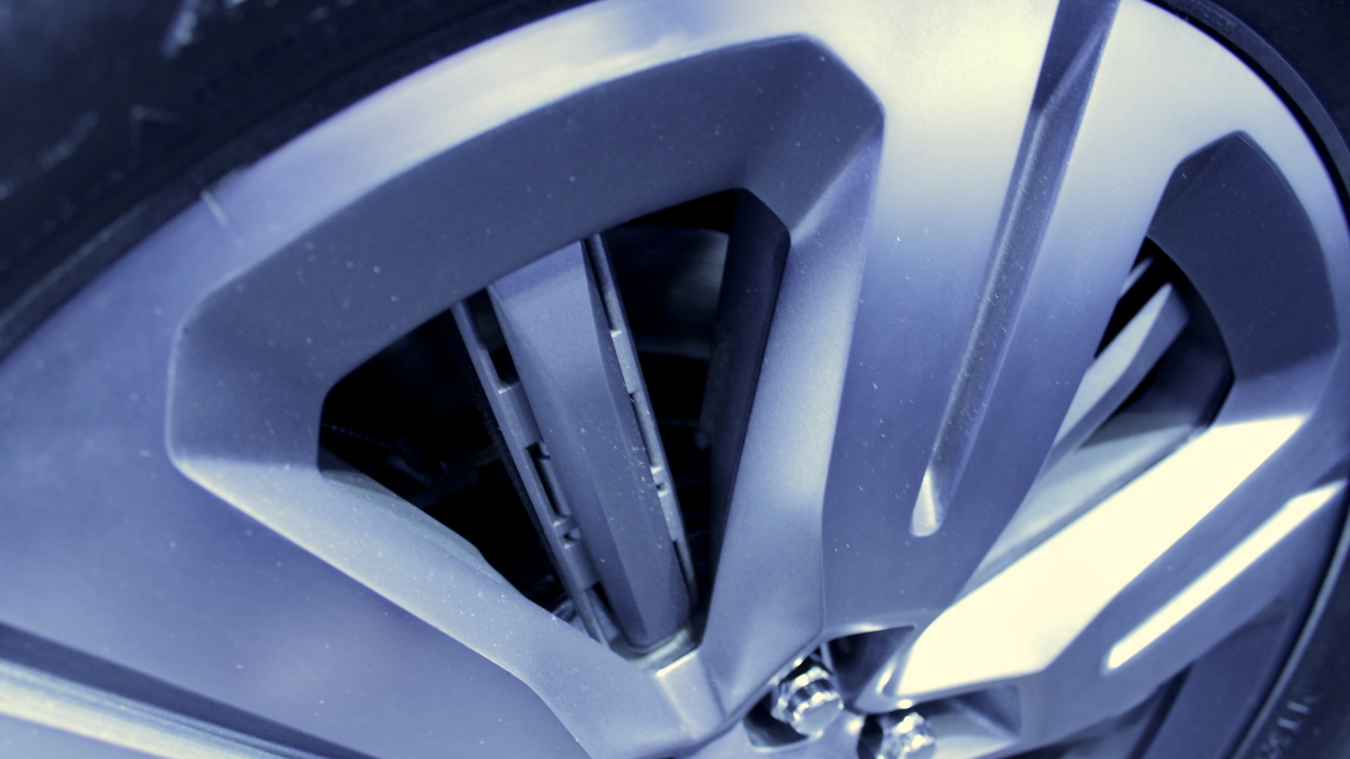 Active wheel shutters  -  Ford Atlas Concept  -  2013 Detroit Auto Show