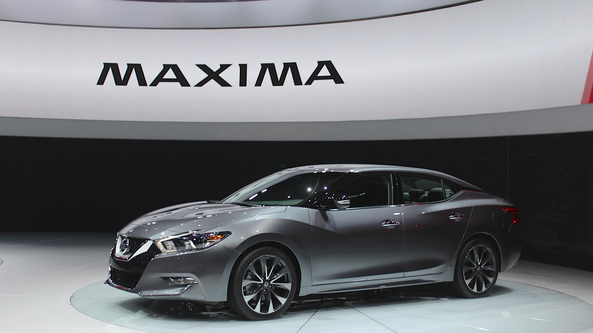 2016 Nissan Maxima  -  2015 NY Auto Show live photos