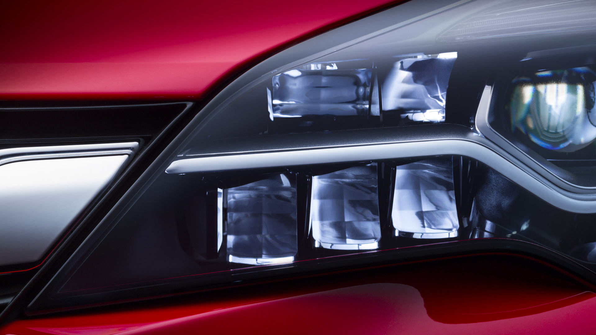 2016 Opel Astra’s Matrix LED headlights