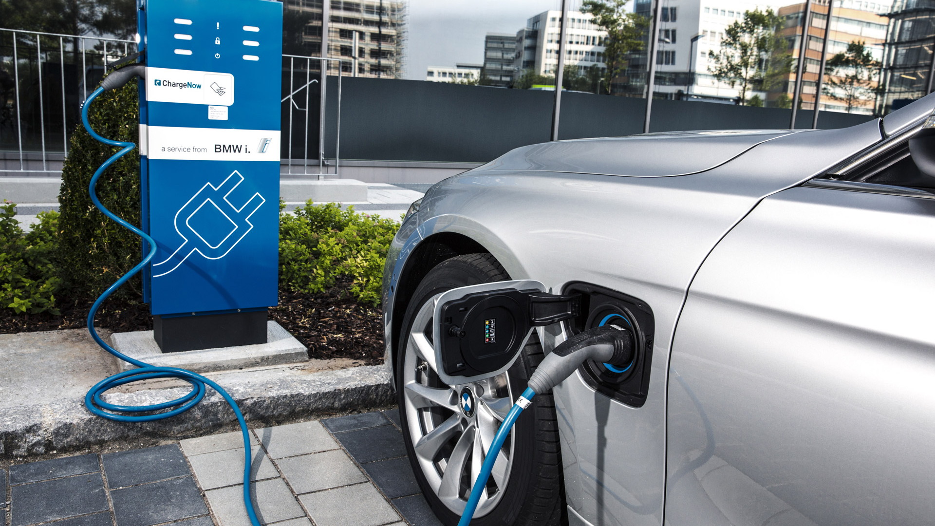 Do Hybrid Vehicles Need To Be Charged