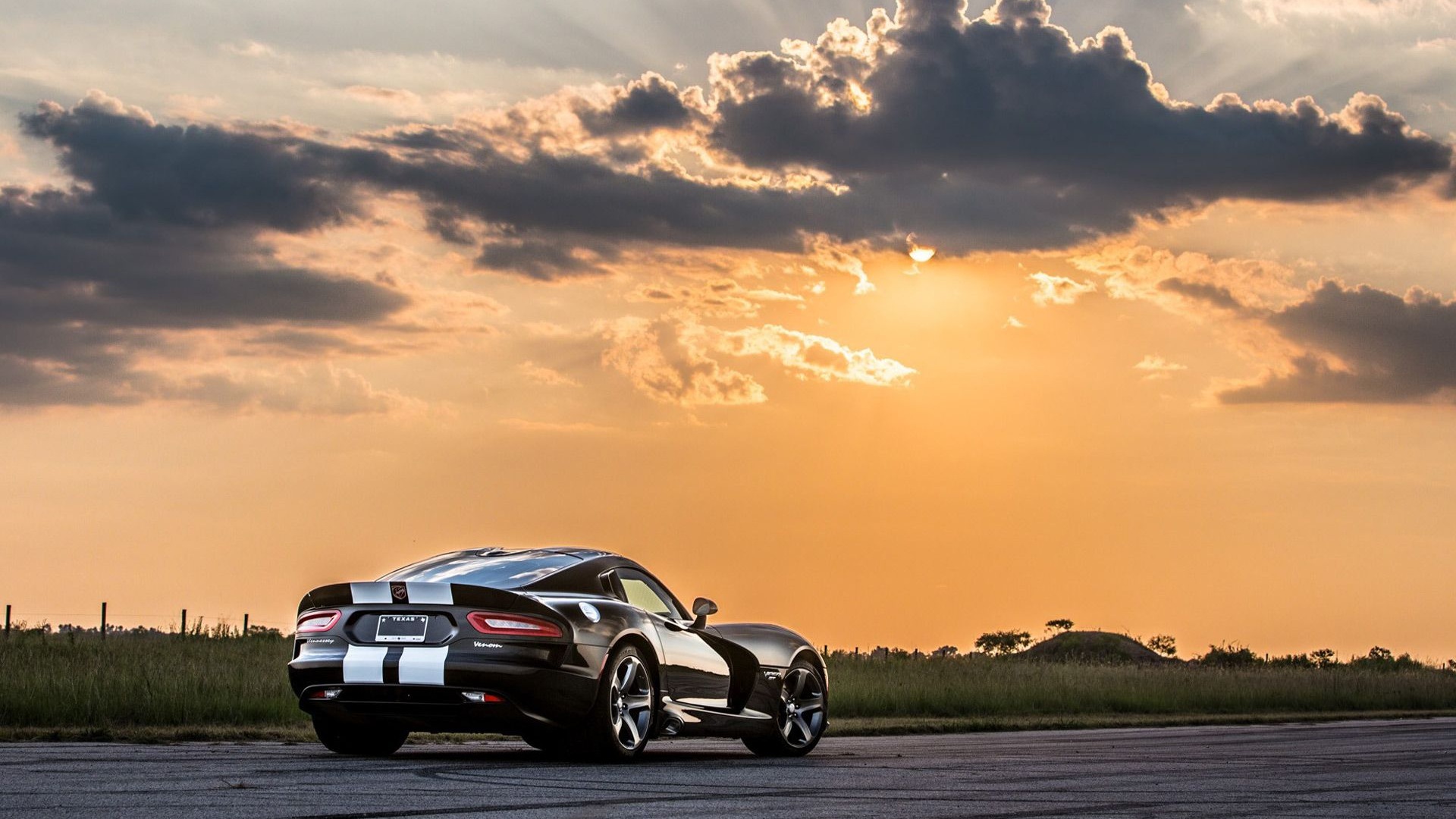 2016 Dodge Viper Venom 800 by Hennessey Performance Engineering