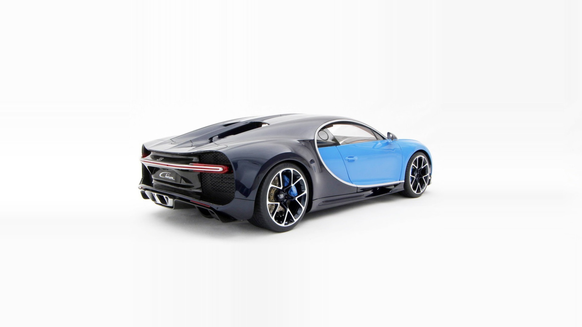 Amalgam Collection created a 1:8 scale Bugatti Chiron