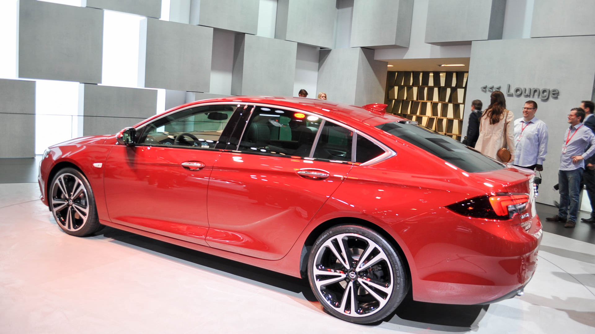 Opel Insignia 2020 Hatchback reviews, technical data, prices