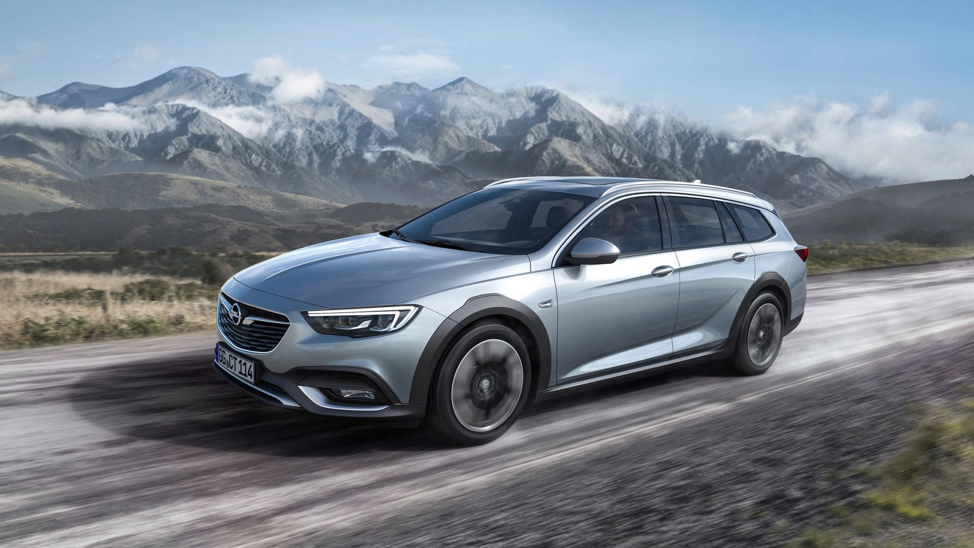 GM unveils Opel Insignia Sports Tourer wagon, will debut at Paris auto show