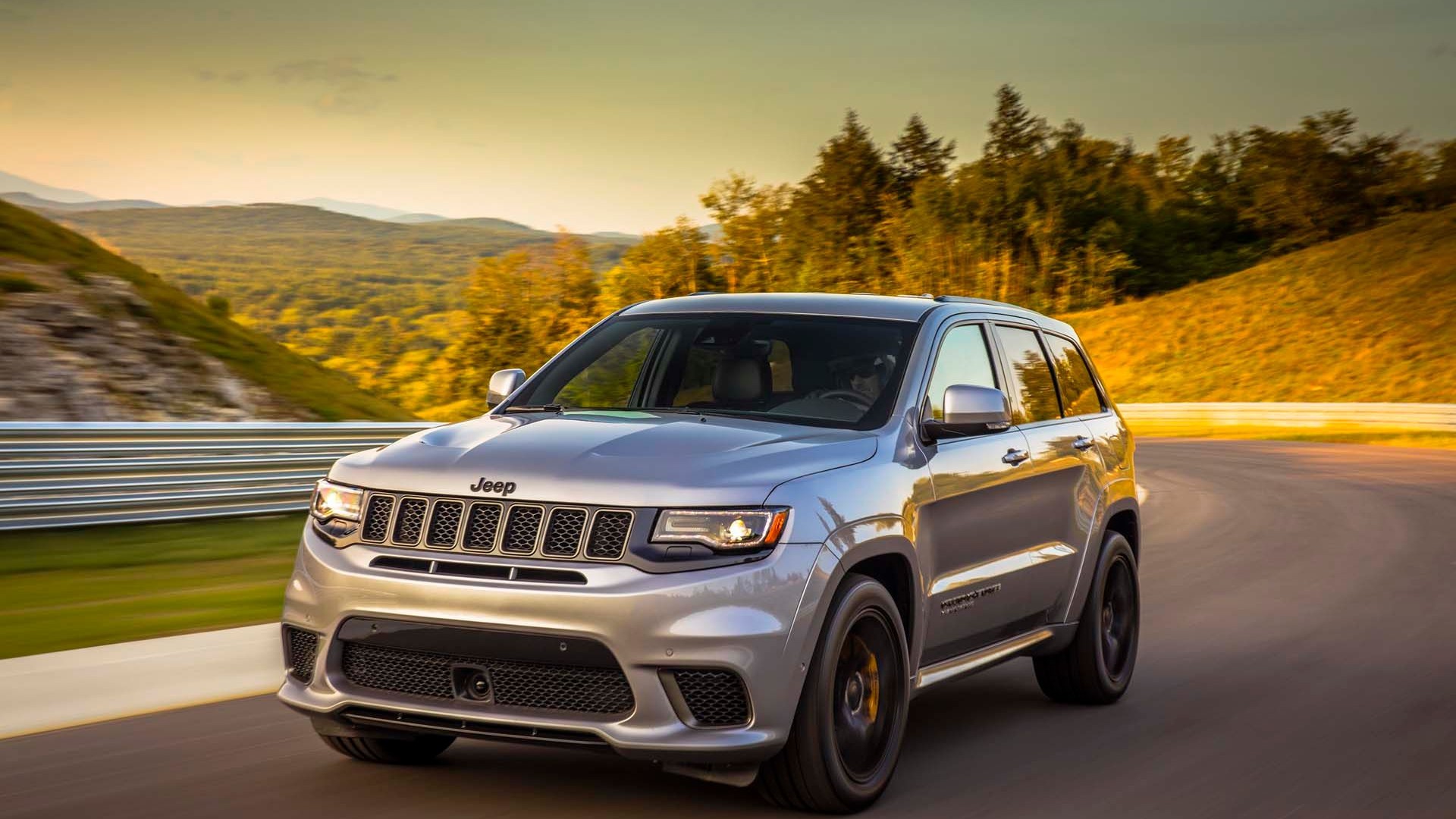 18 Jeep Grand Cherokee Trackhawk First Drive The Most Expensive Violent Hellcat Yet