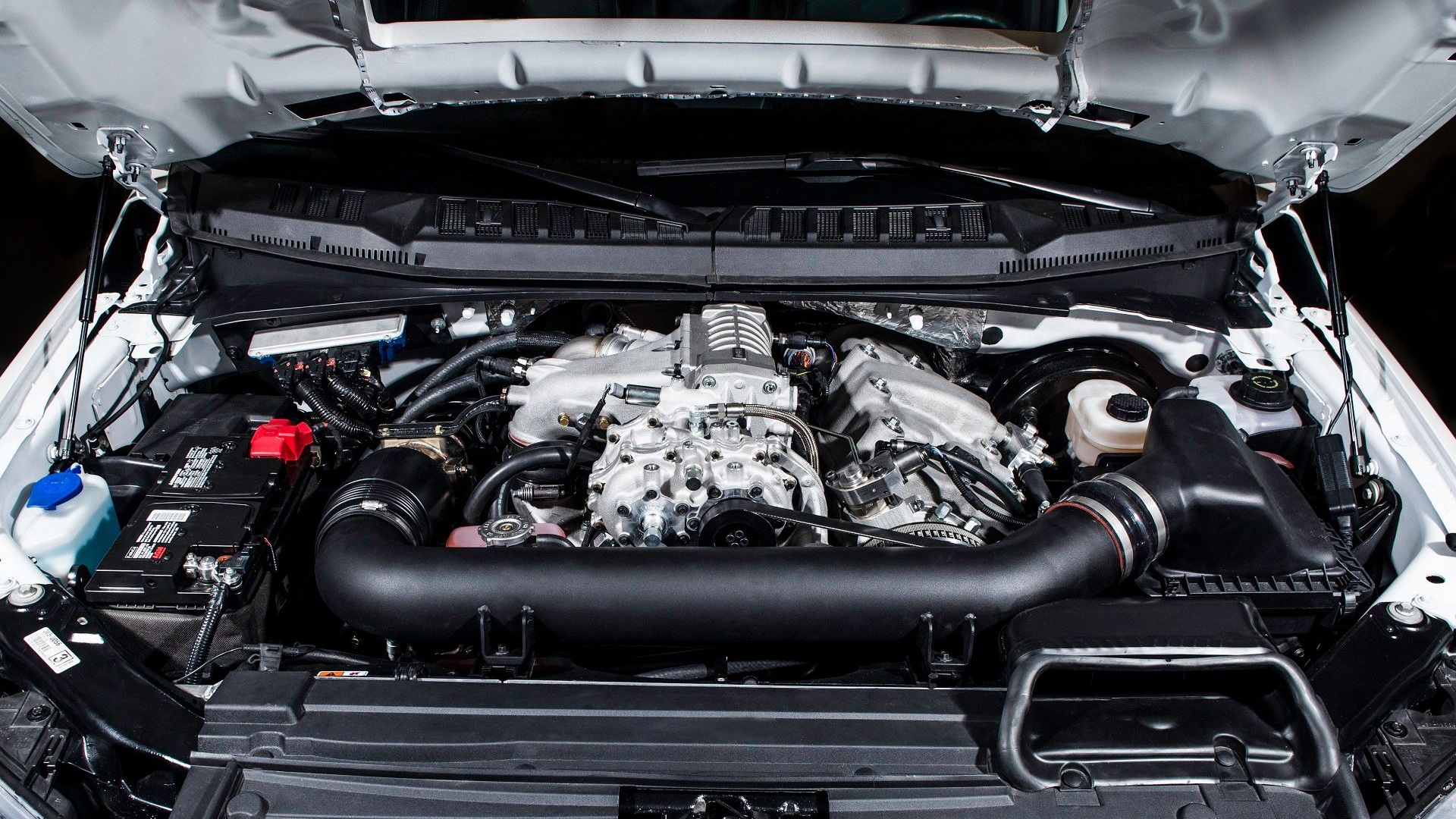 Achates 2.7-liter opposed-piston gasoline compression-igntion engine in Ford F-150 test pickup truck