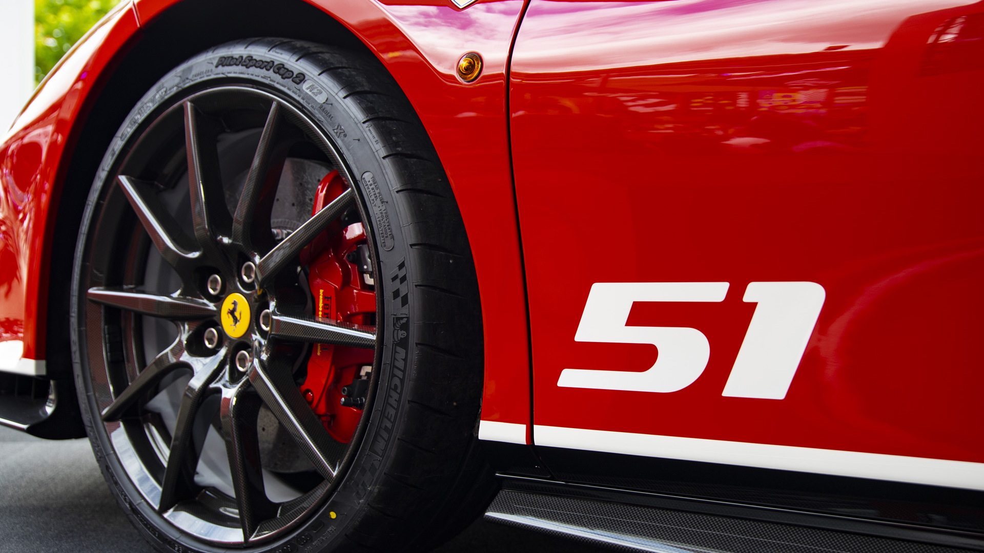 Ferrari 488 Pista fitted with carbon fiber wheels