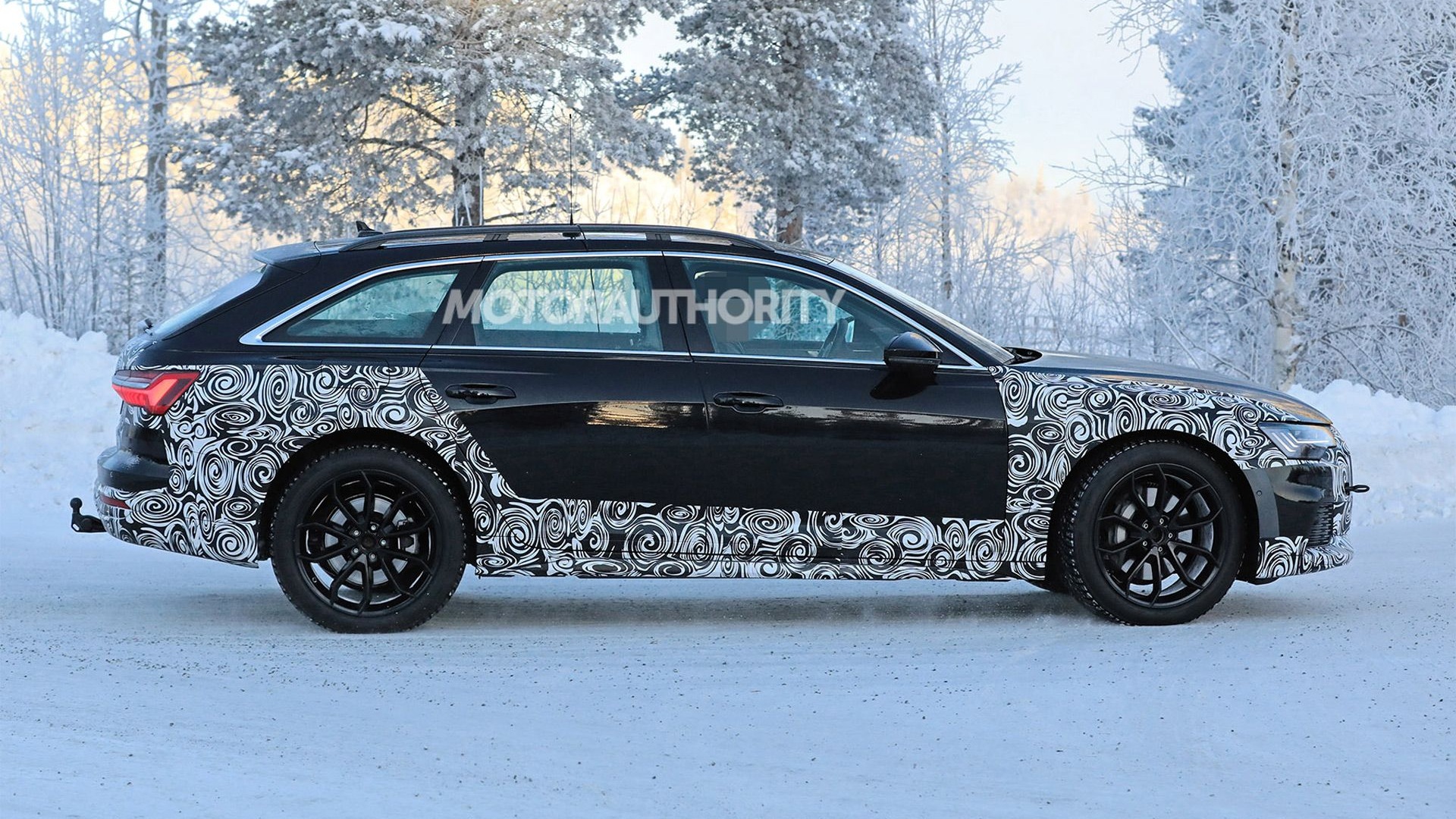 2019 Audi A6 Allroad spy shots - Image via S. Baldauf/SB-Medien