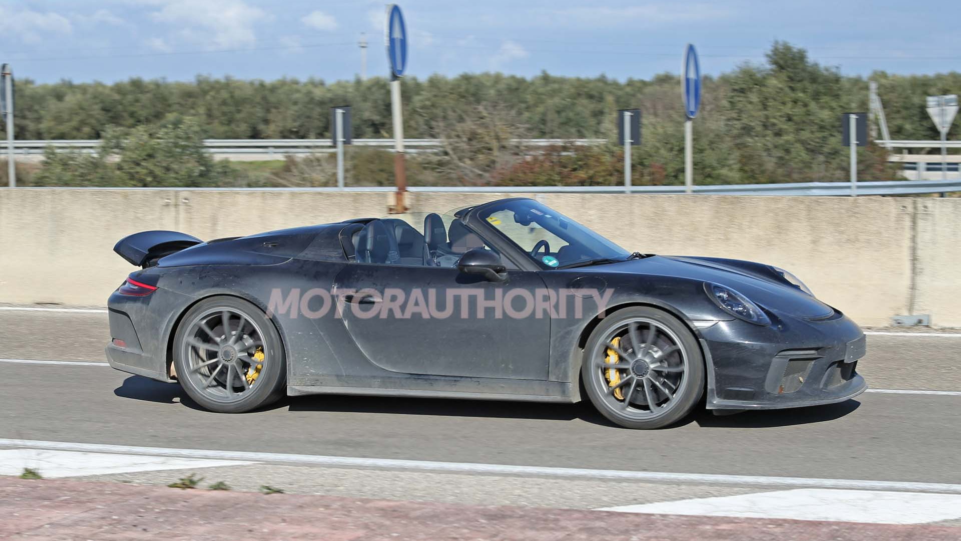 2019 Porsche 911 Speedster spy shots