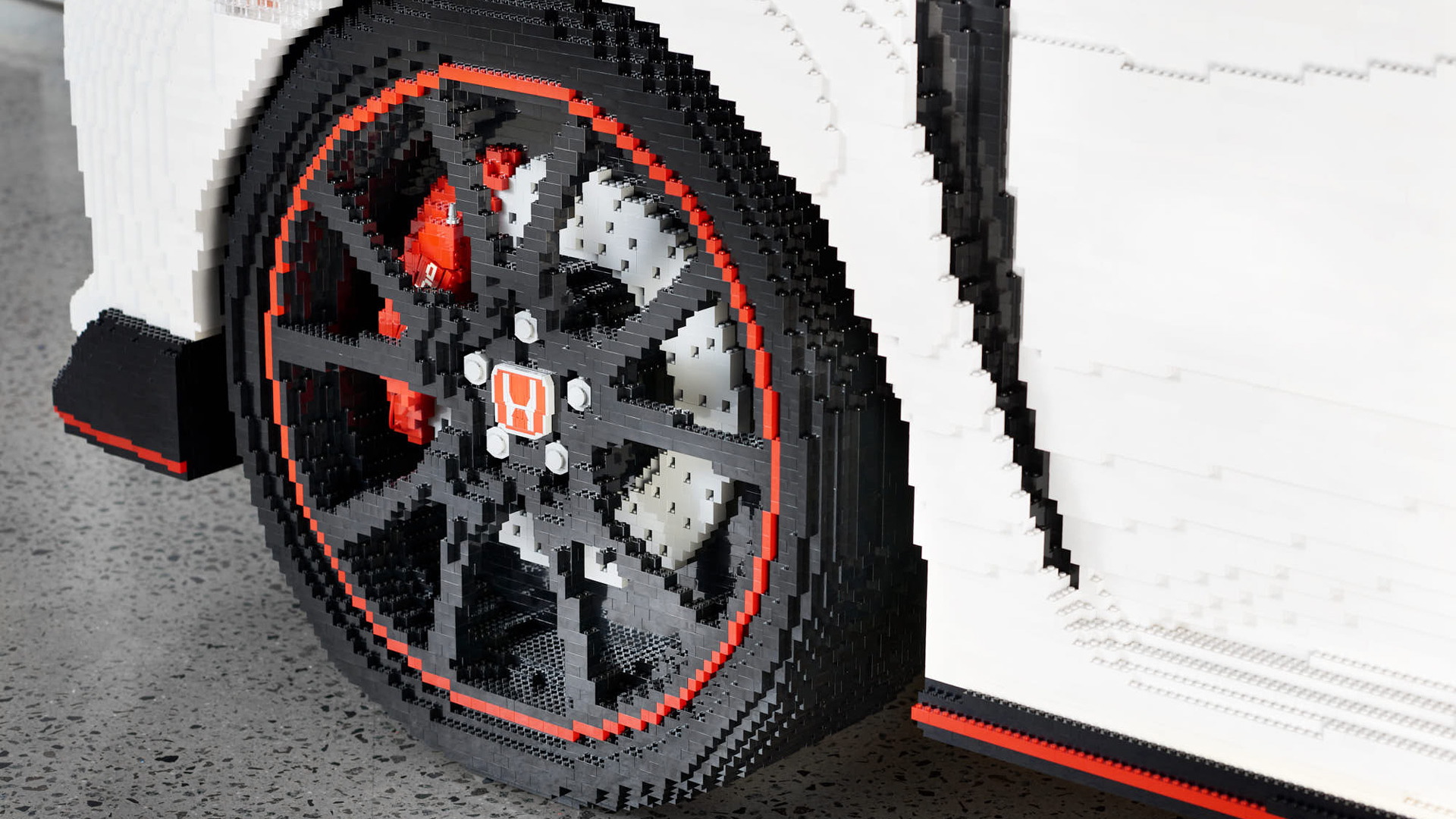 2019 Honda Civic Type R made from Lego