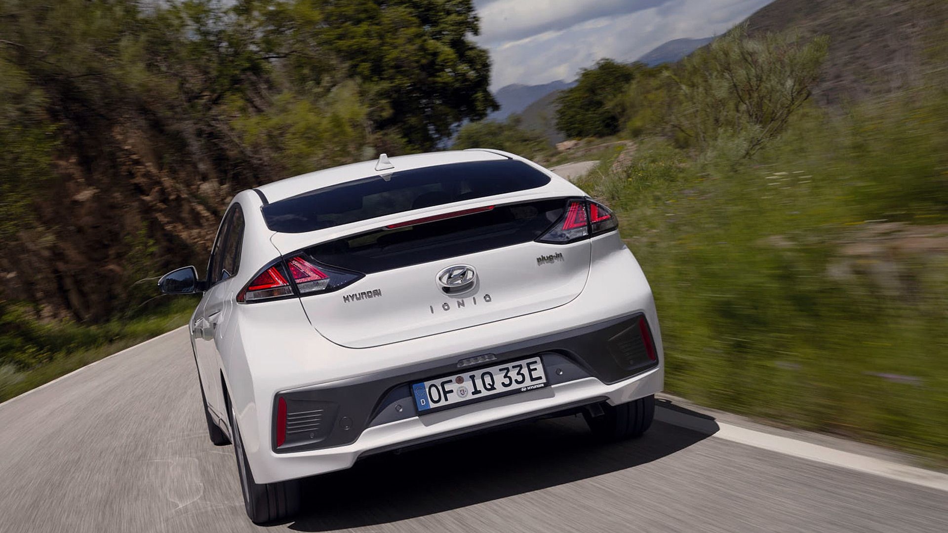 2020 Hyundai Ioniq arrives with more power, range for ...