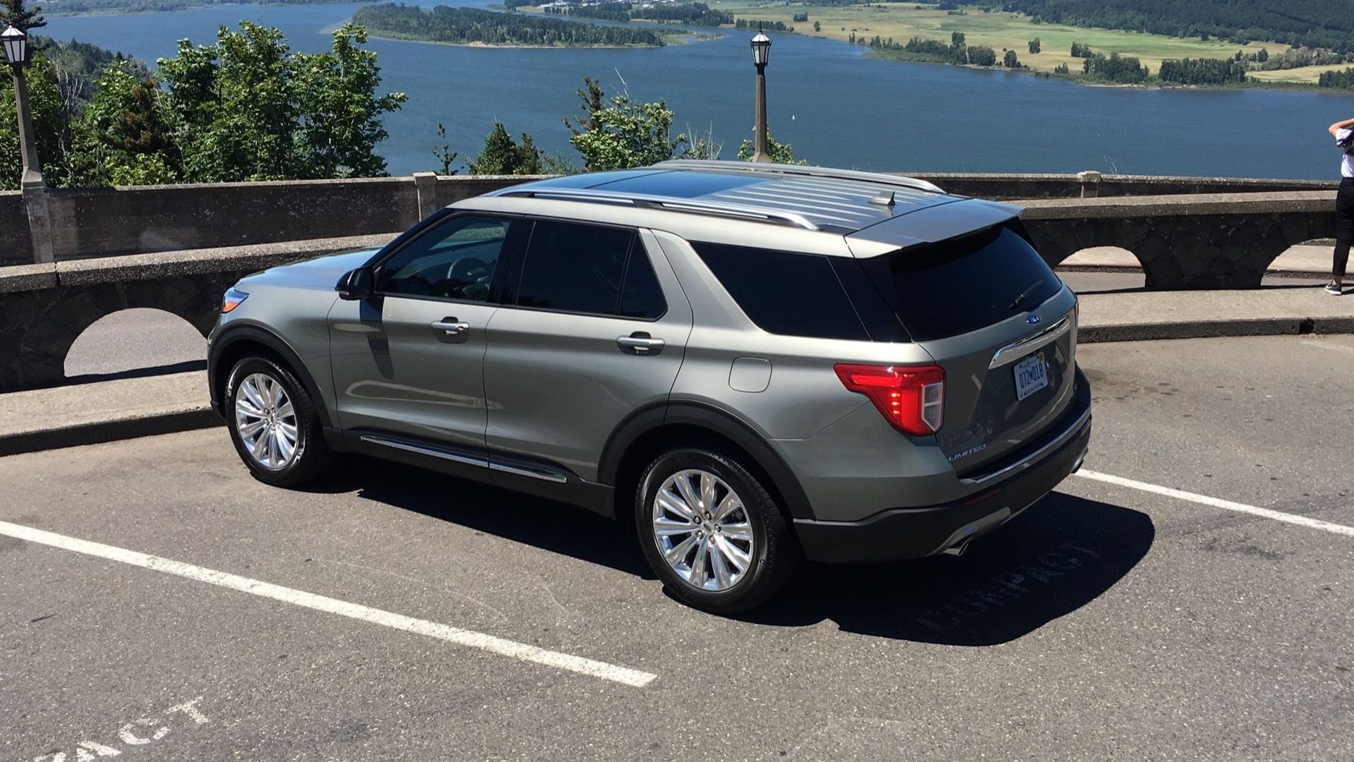 2020 Ford Explorer Hybrid  -  First Drive  -  Portland OR, June 2019