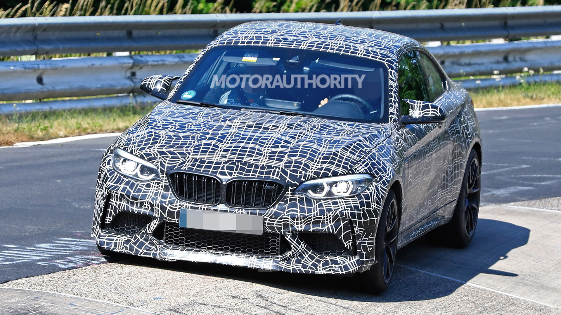 2020 BMW M2 CS spy shots - Image via S. Baldauf/SB-Medien