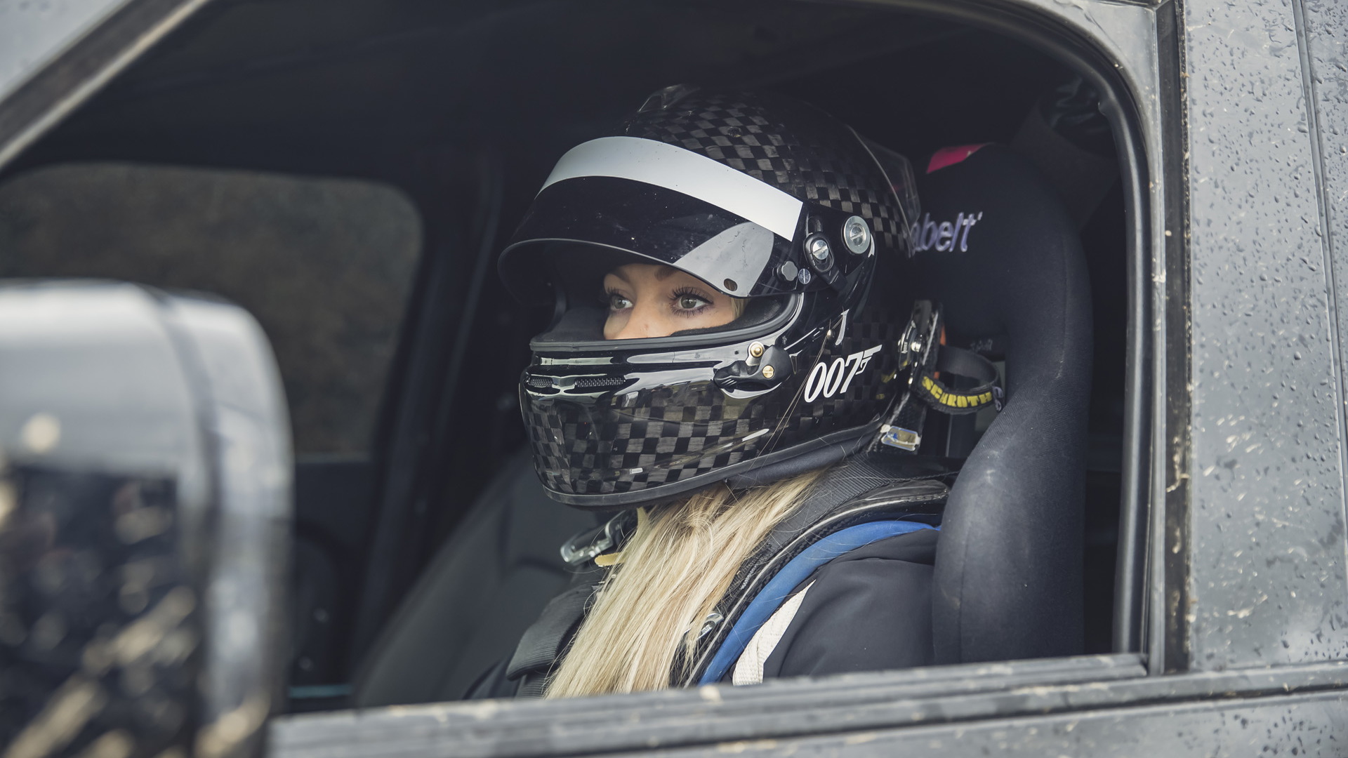 “No Time to Die” stunt driver Jess Hawkins in the 2020 Land Rover Defender