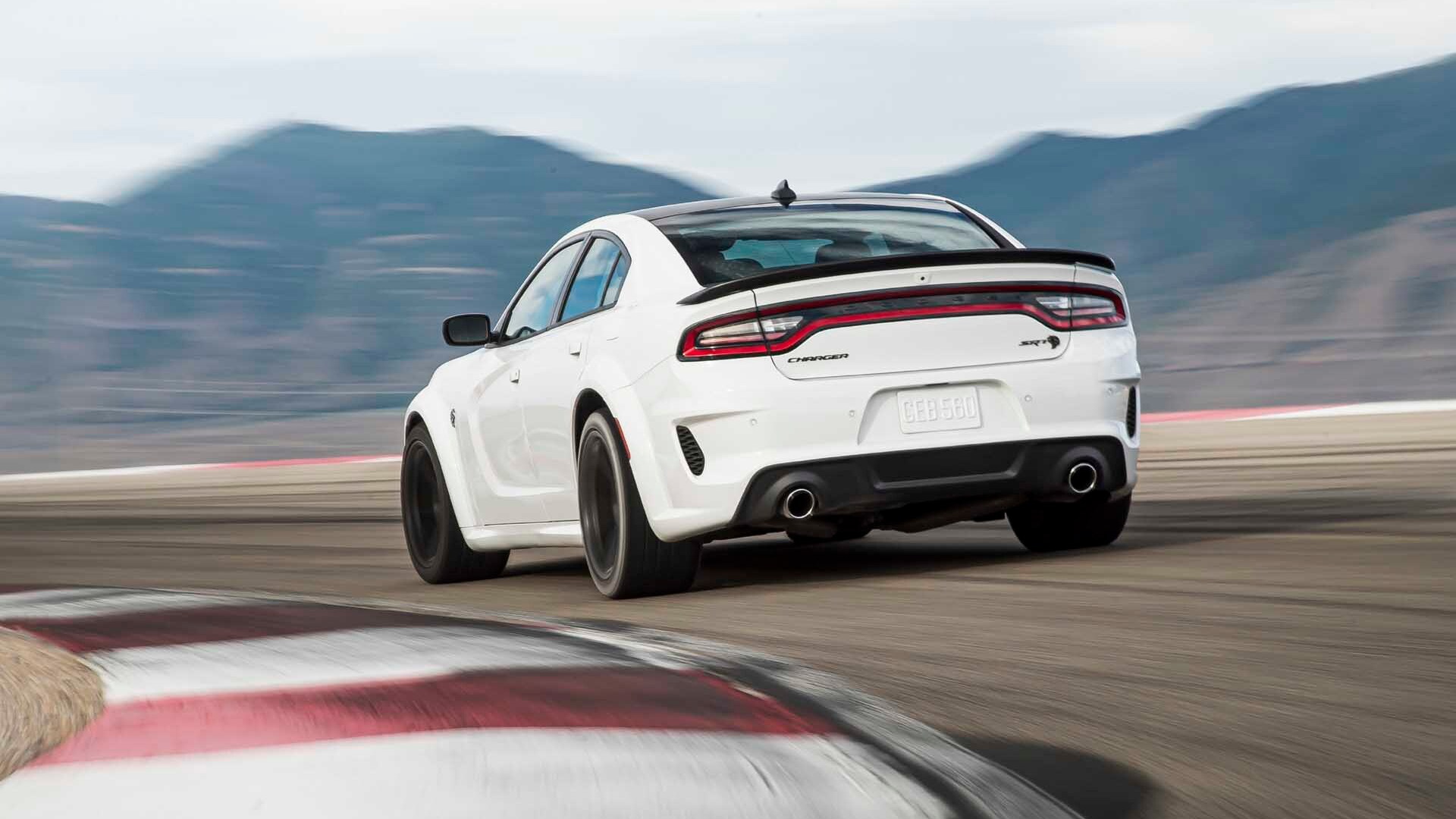 797 Horsepower 2021 Dodge Charger Srt Hellcat Redeye Is Here To Pick Up The Kids