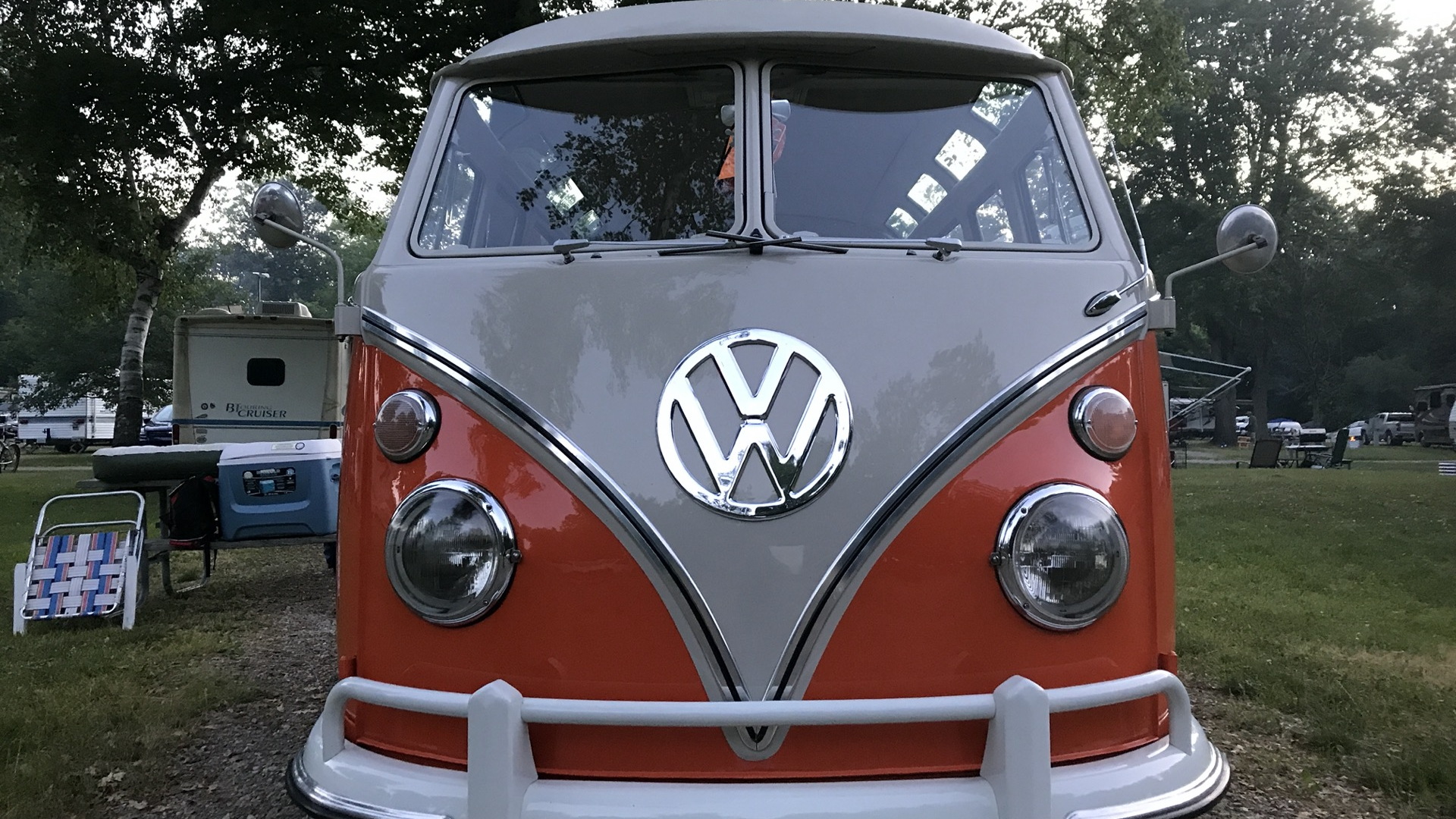 1967 VW Type 2 Microbus 21-Window DeLuxe Samba Bus