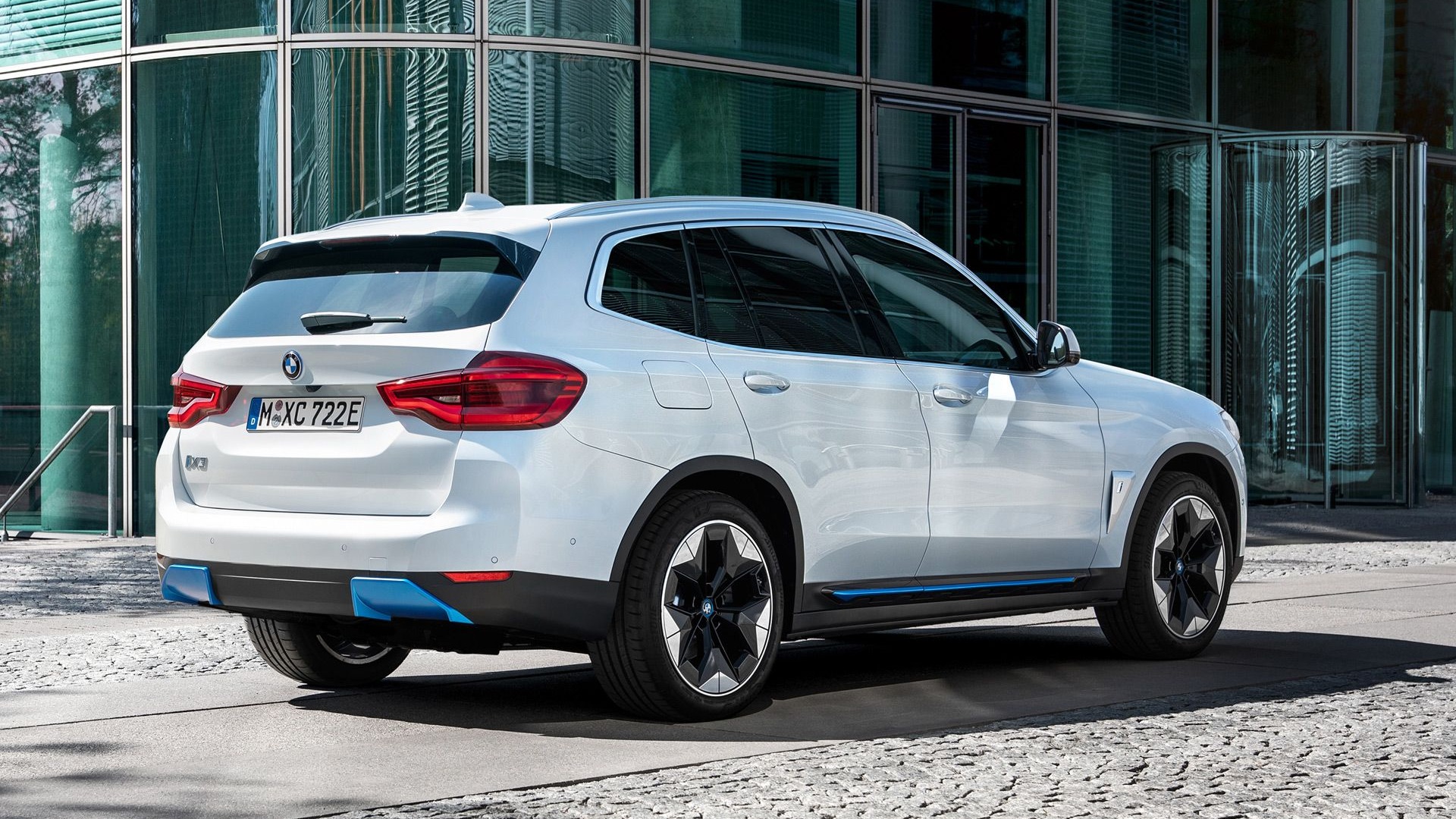 2021 bmw ix3 electric suv arrives with 80kwh battery