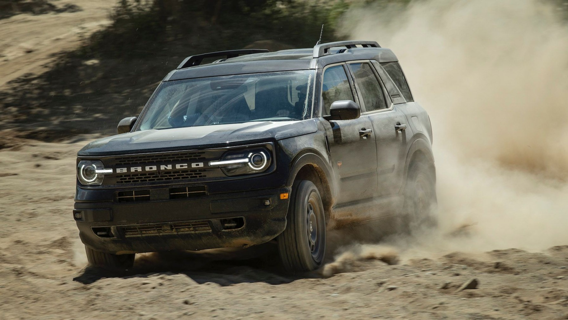 first-ride-2021-ford-bronco-sport-conquers-sand-and-hills