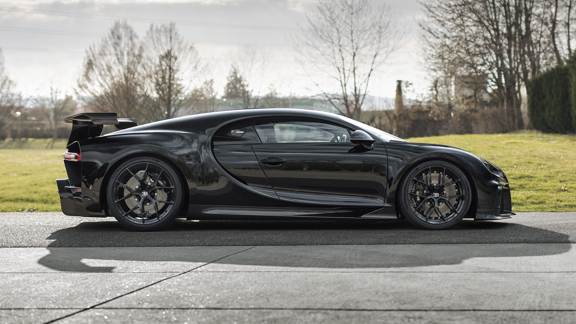 Bugatti's 300th Chiron is a Pur Sport finished in black