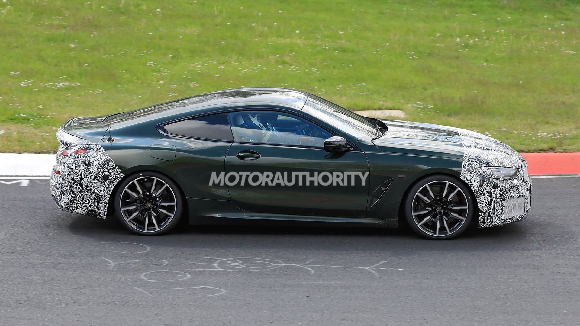 2023 BMW 8-Series facelift spy shots - Photo credit: S. Baldauf/SB-Medien