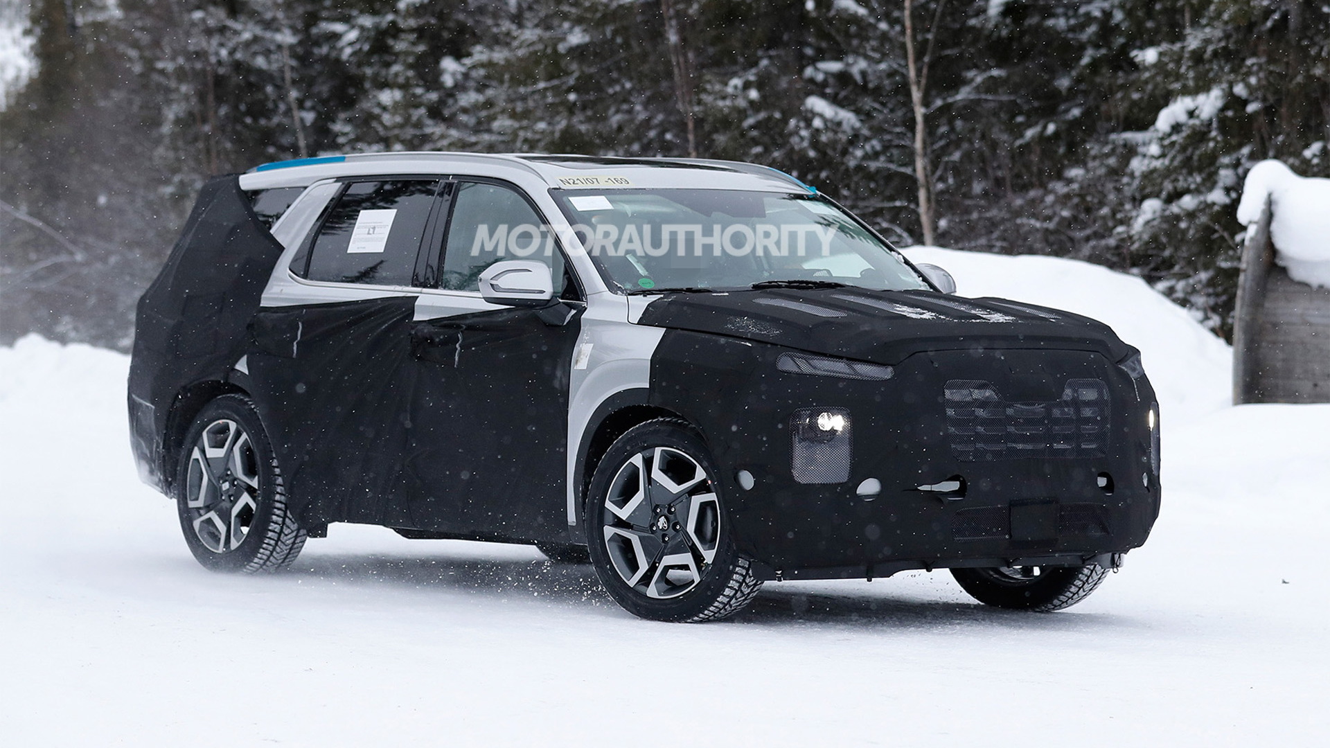 2023 Hyundai Palisade facelift spy shots - Photo credit: S. Baldauf/SB-Medien