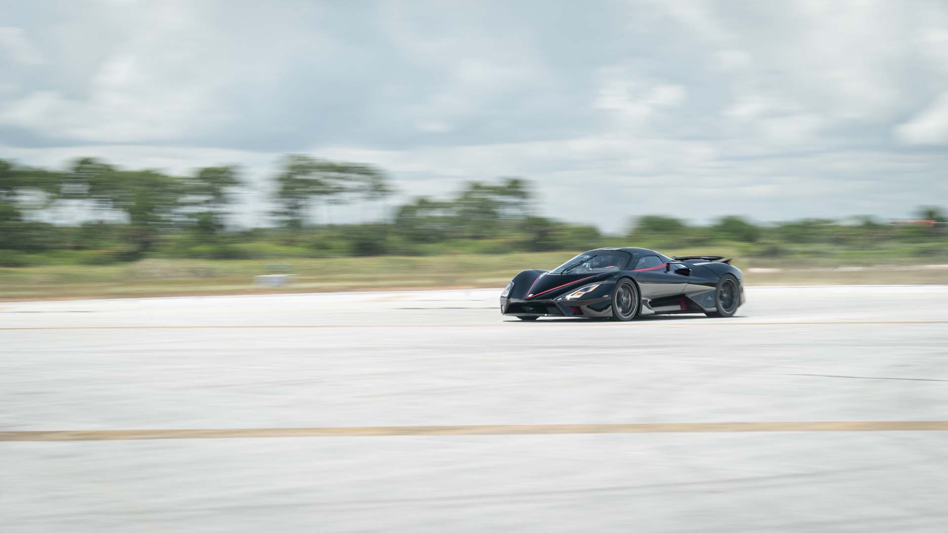 2021 SSC Tuatara hits 295 mph during speed record attempt, May 2022