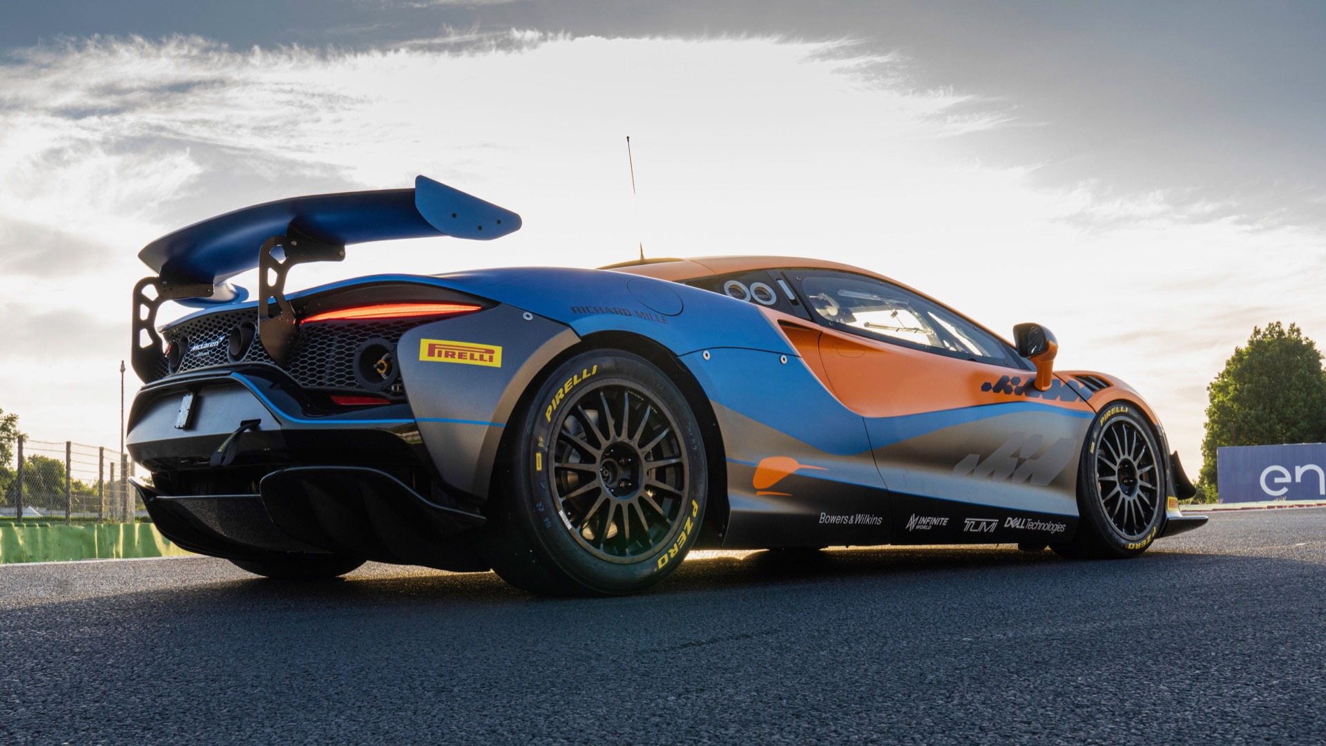 McLaren Artura GT4