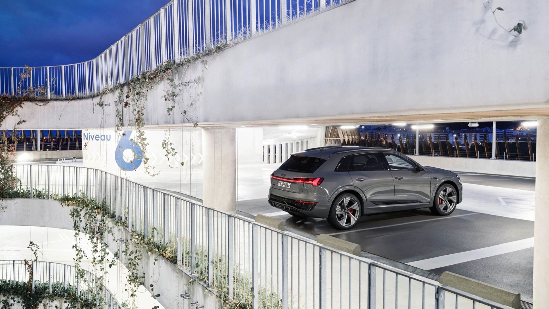 2024 Audi Q8 E-Tron