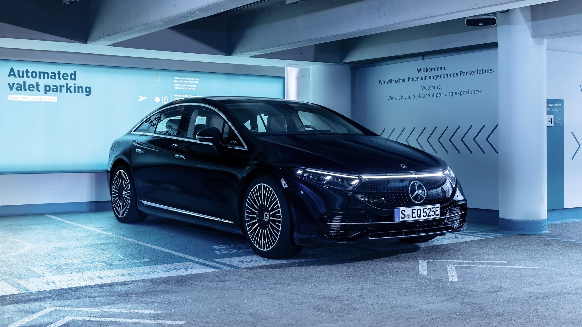 Mercedes-Benz and Bosch automated valet parking at Stuttgart Airport