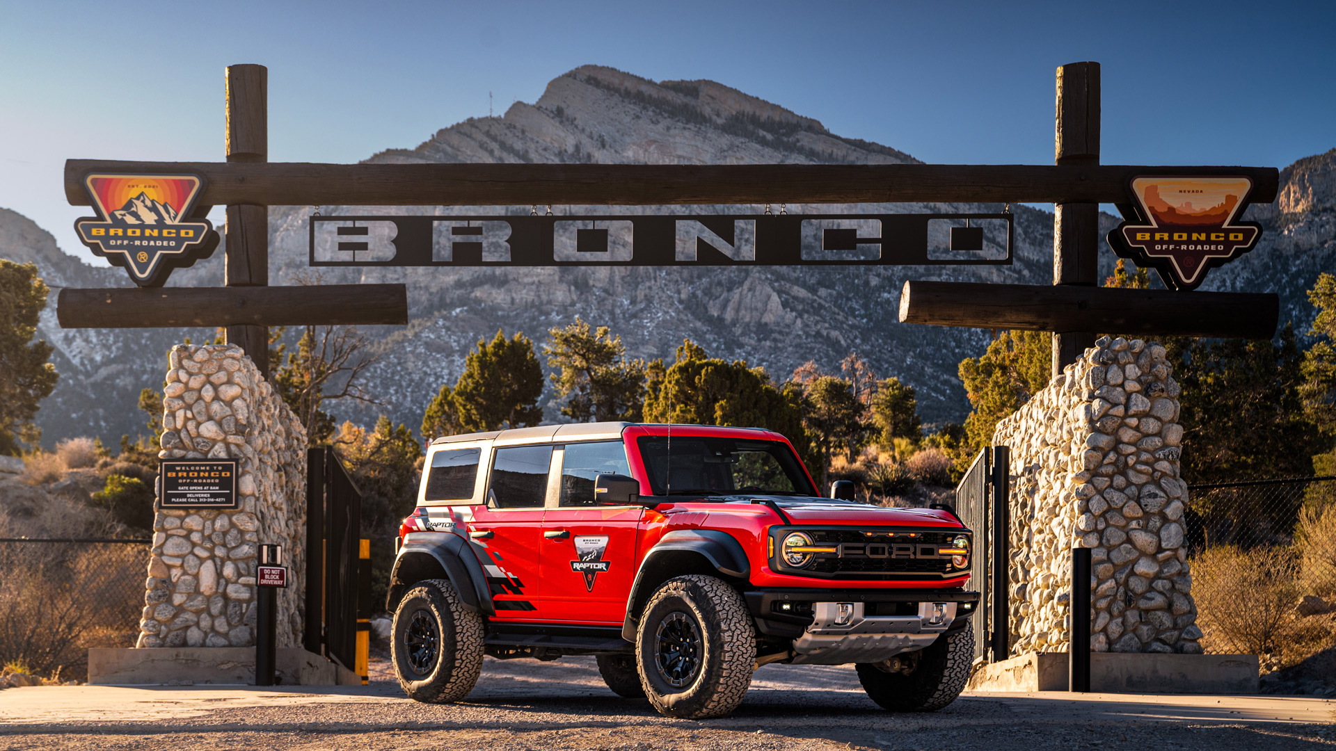 Ford Bronco Raptor Off-Roadeo School