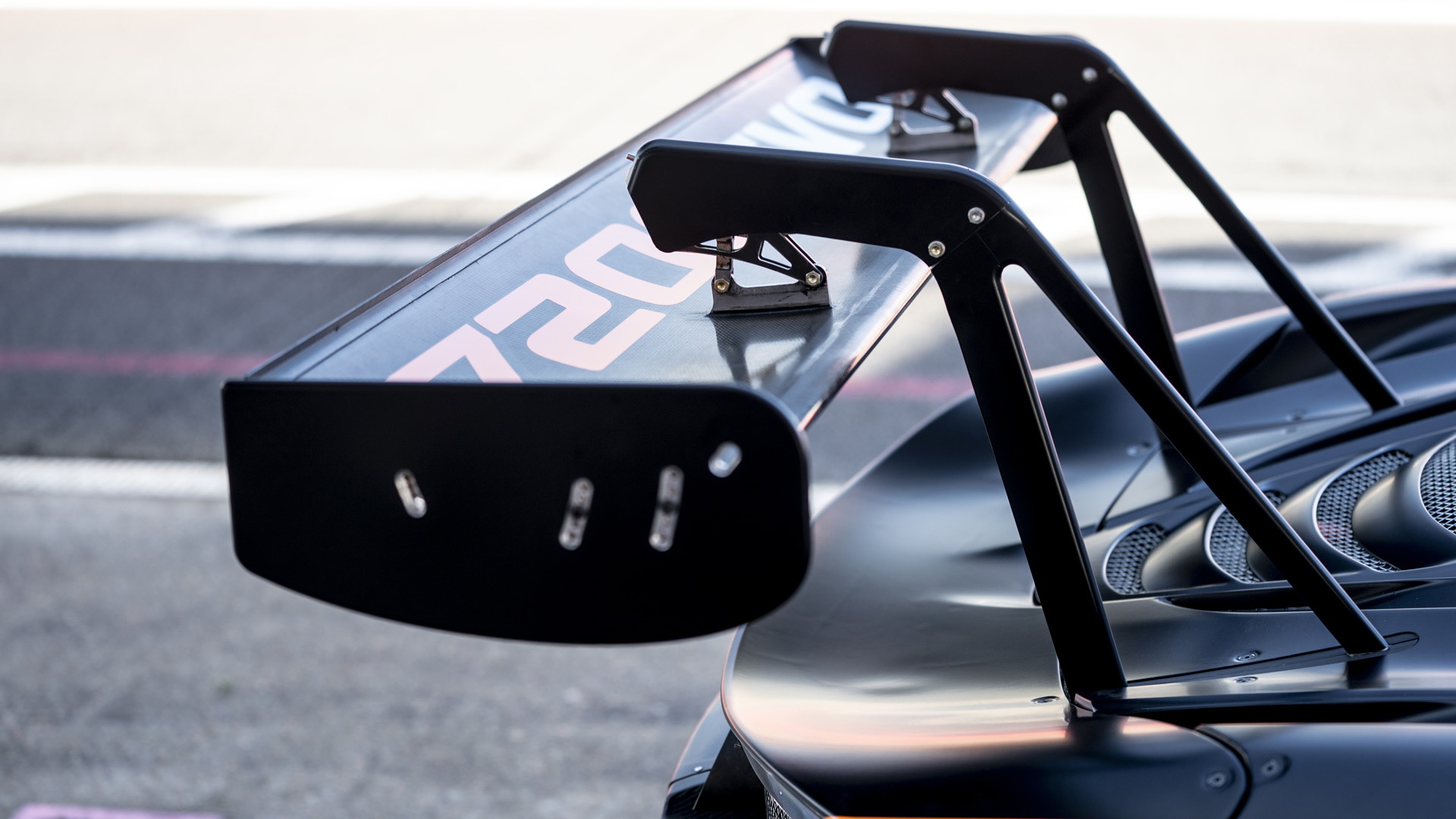 2023 McLaren 720S GT3 Evo race car